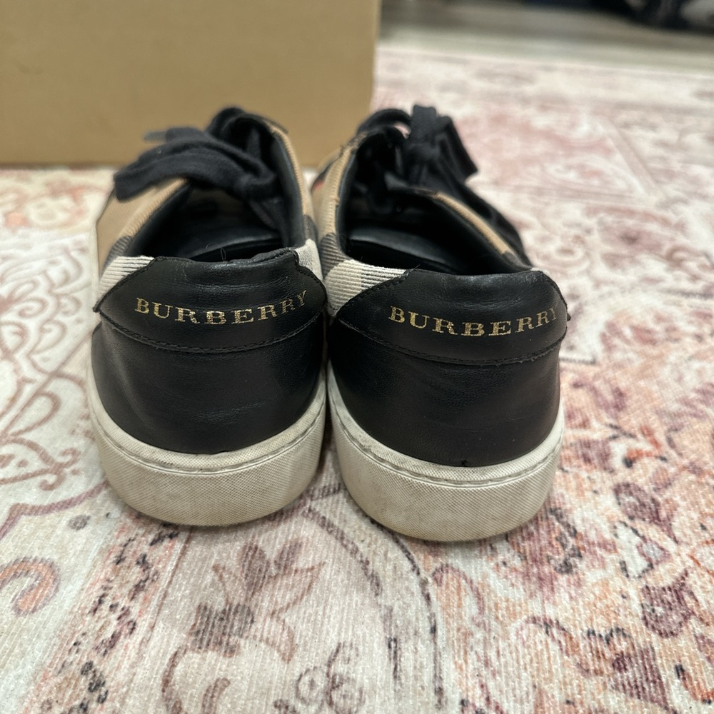 Burberry Sneakers - Picture 4 of 4
